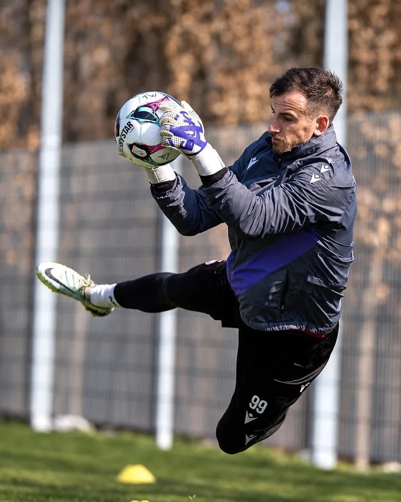 Mirko Kos beim Torwarttraining